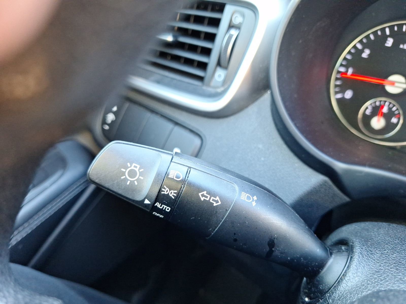 Used 2020 Kia Sorento L image 23