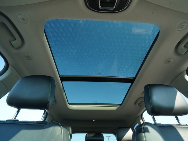 Used 2023 Jeep Grand Cherokee 4WD 4xe w/ Luxury Tech Group II image 12