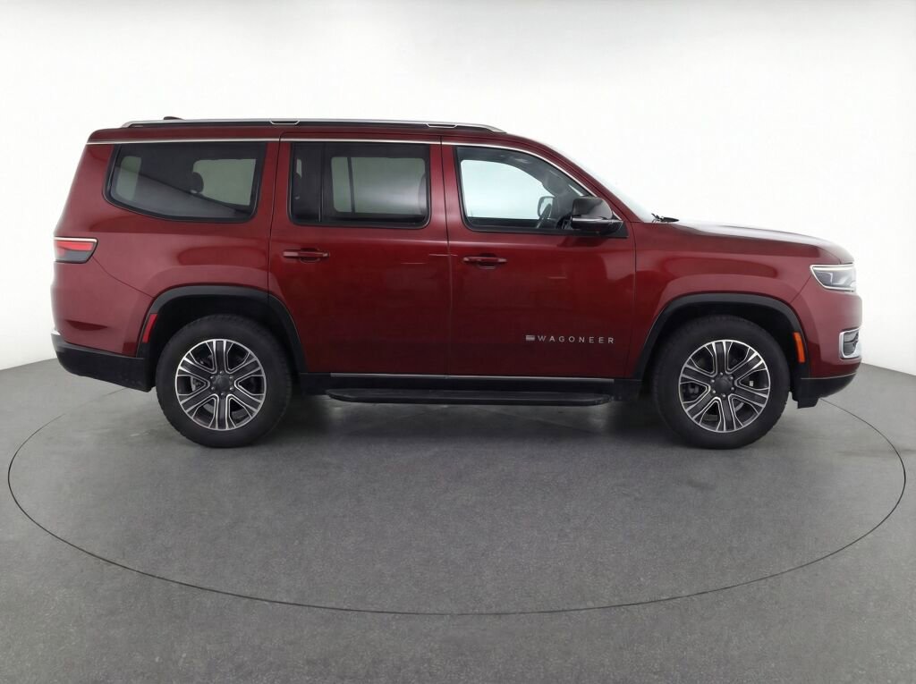 Used 2024 Jeep Wagoneer Series II image 8