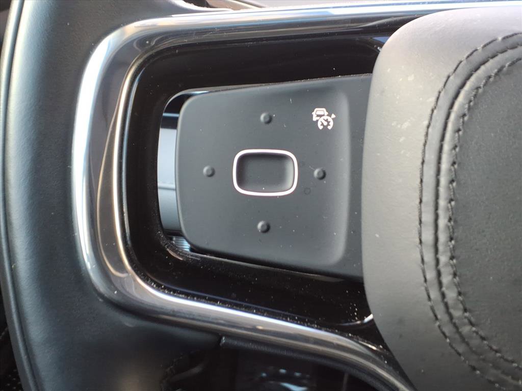 Certified 2025 Lincoln Nautilus Reserve AWD/4WD image 23