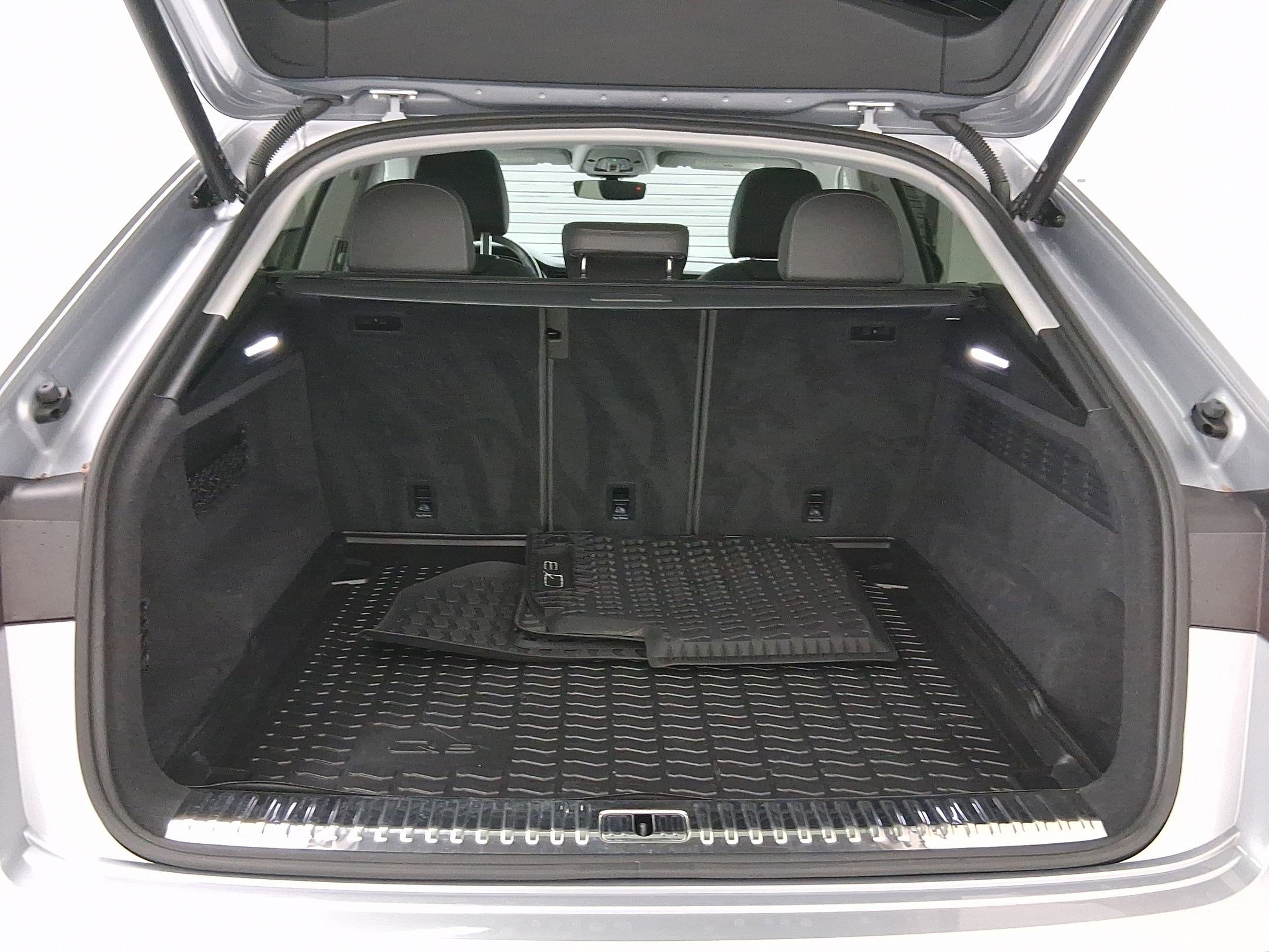 Used 2022 Audi Q8 Premium Plus image 29