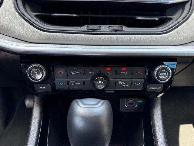 Used 2025 Jeep Compass Limited AWD/4WD image 15
