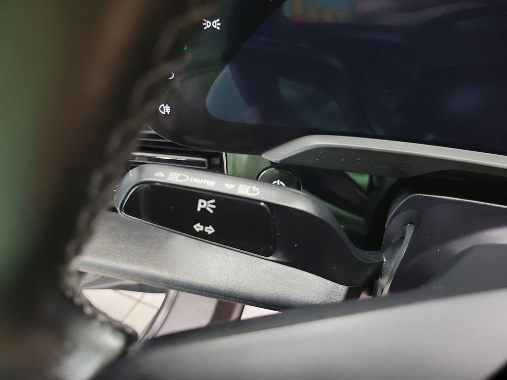 Used 2021 Porsche Taycan image 43