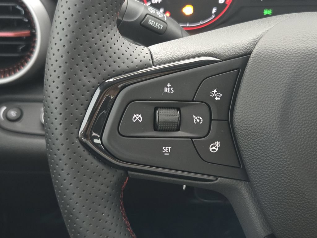 New 2026 Chevrolet Trax RS w/ Driver Confidence Package FWD image 30