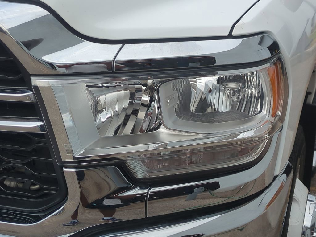 Used 2024 RAM 3500 Tradesman w/ Chrome Appearance Group image 11