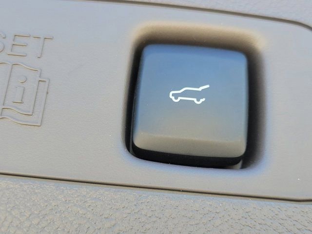 Certified 2024 Lincoln Corsair FWD w/ Equipment Group 101A image 13