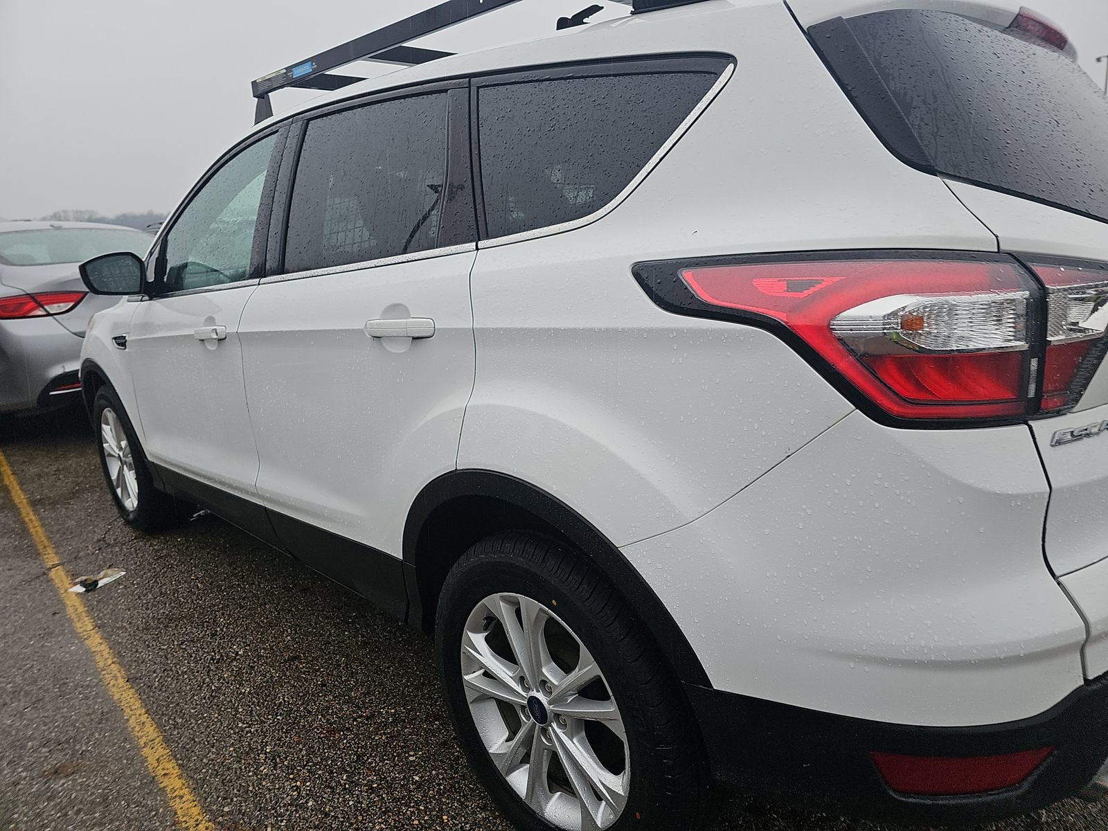 Used 2018 Ford Escape SE w/ Ford Safe & Smart Package image 10