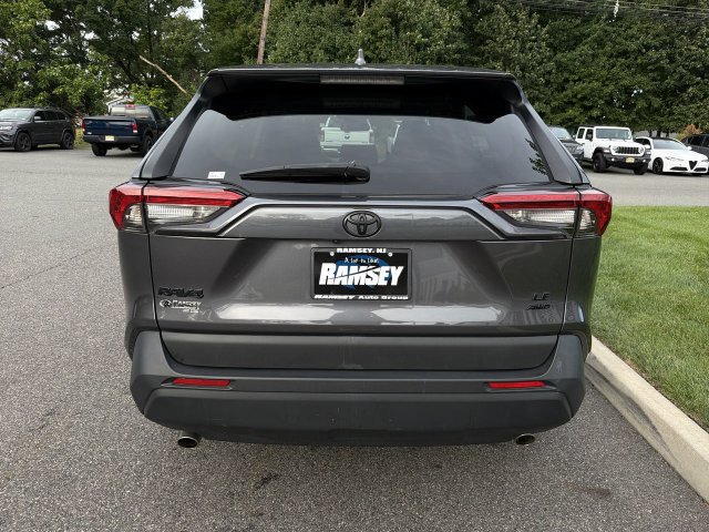 Used 2024 Toyota RAV4 LE AWD/4WD image 7