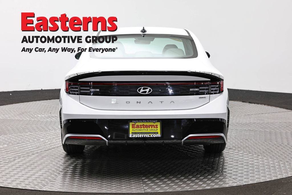 Used 2025 Hyundai Sonata SEL FWD image 6