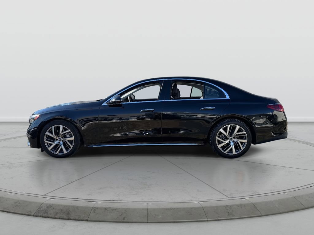 Used 2024 Mercedes-Benz E 350 4MATIC Sedan image 4