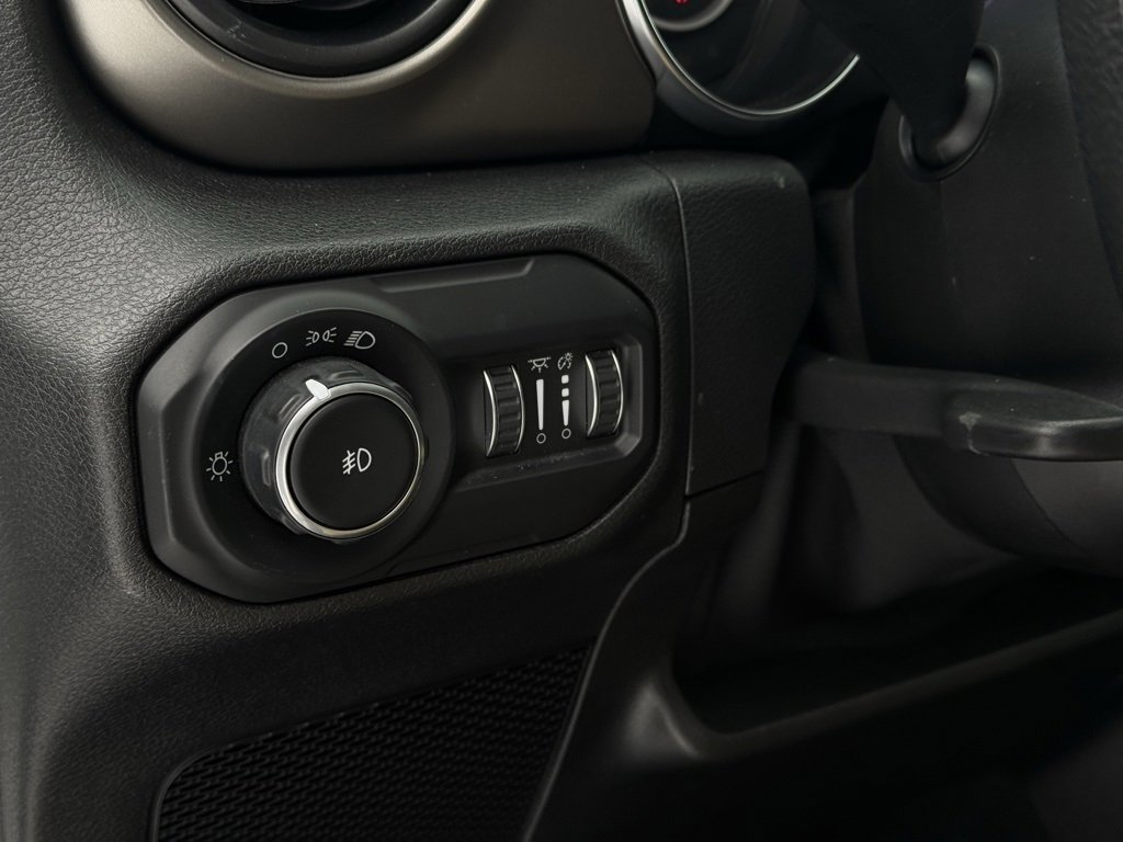 Used 2021 Jeep Wrangler Sport image 22