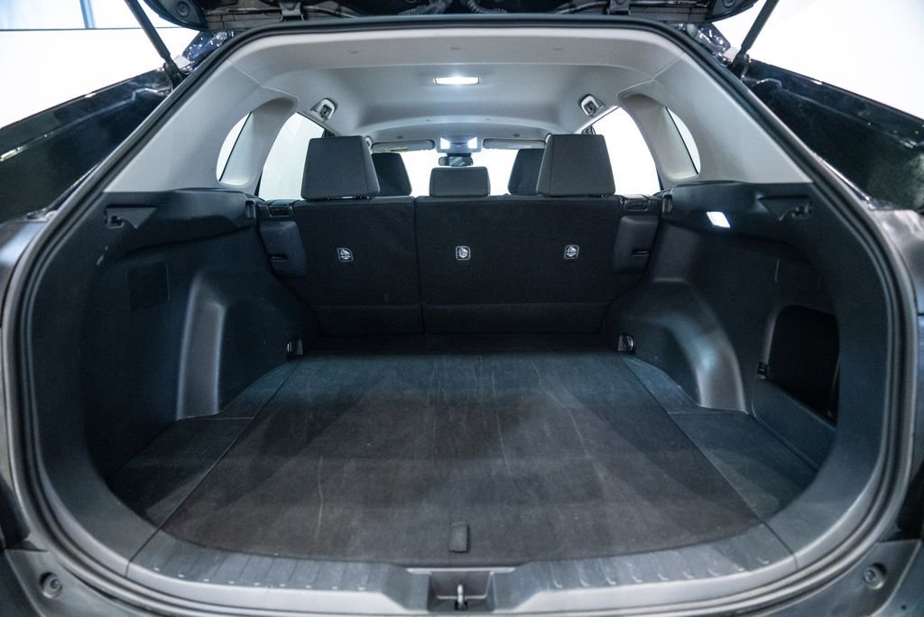 Used 2024 Toyota RAV4 LE image 34