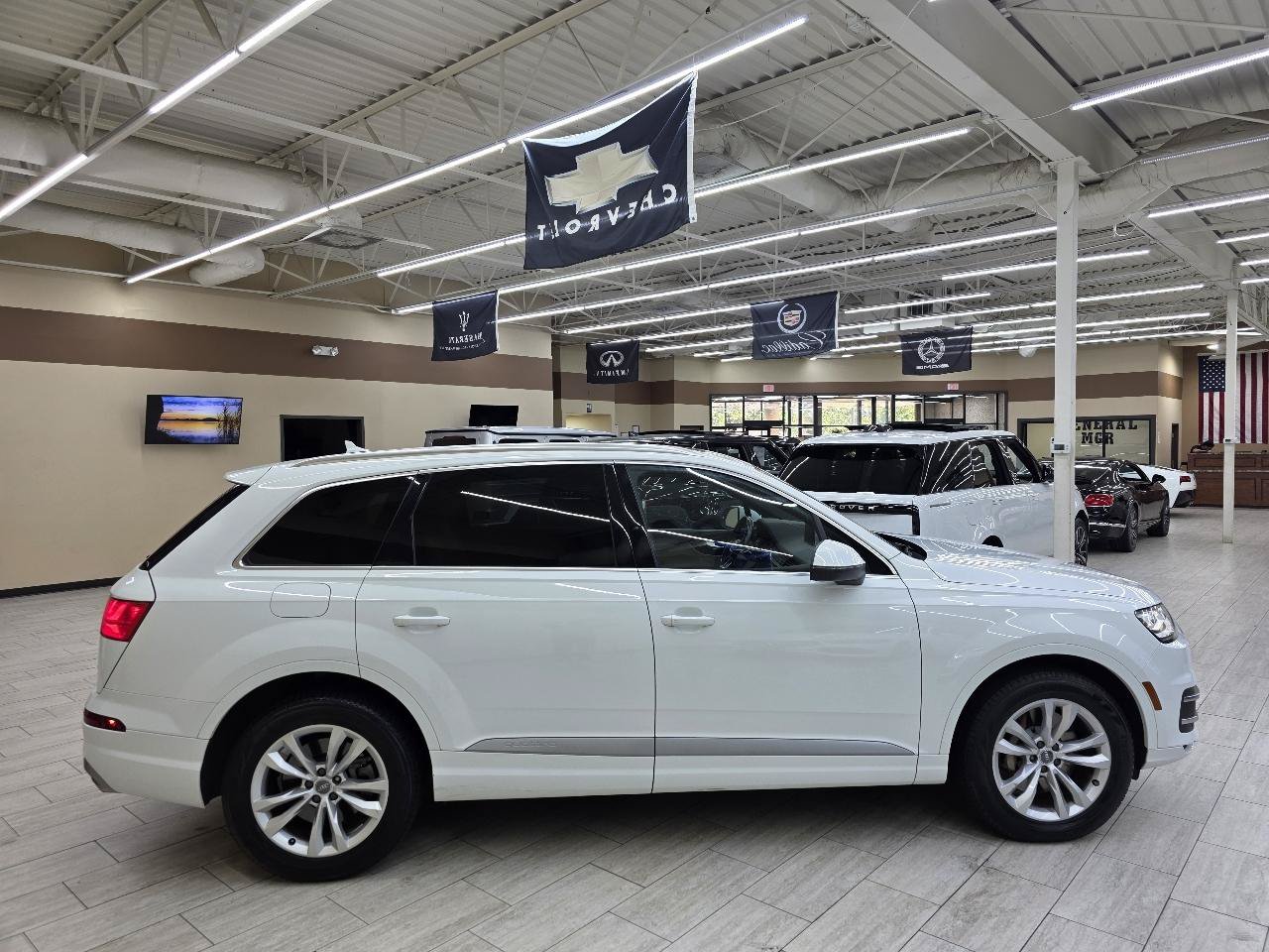 Used 2017 Audi Q7 3.0T Premium AWD/4WD image 5
