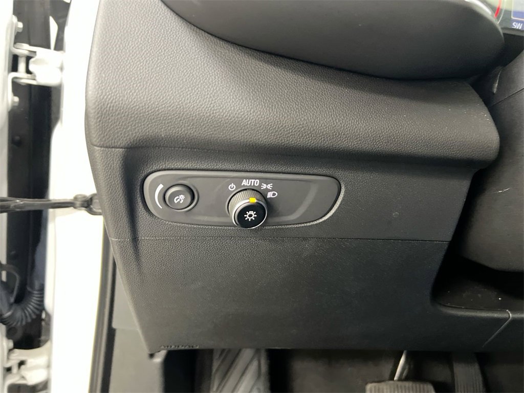 Used 2023 Buick Envision Preferred image 17