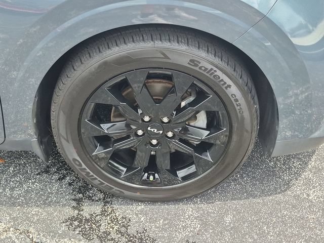 Used 2022 Kia Carnival SX FWD image 27
