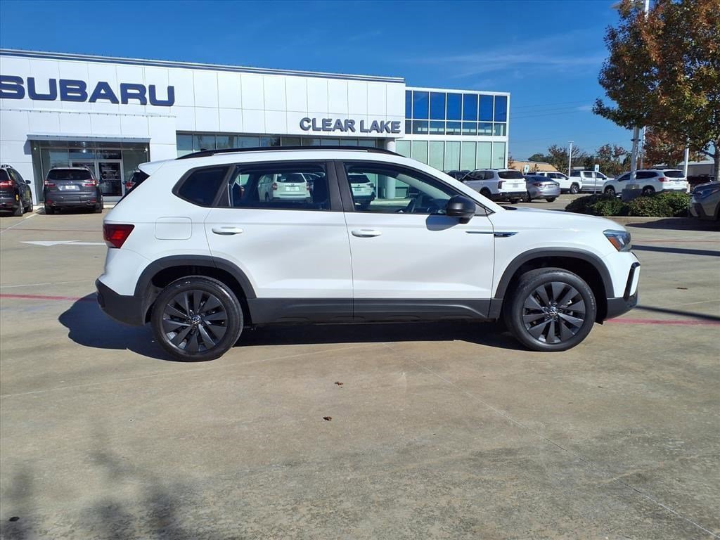 Used 2022 Volkswagen Taos S w/ IQ Drive S Package image 7