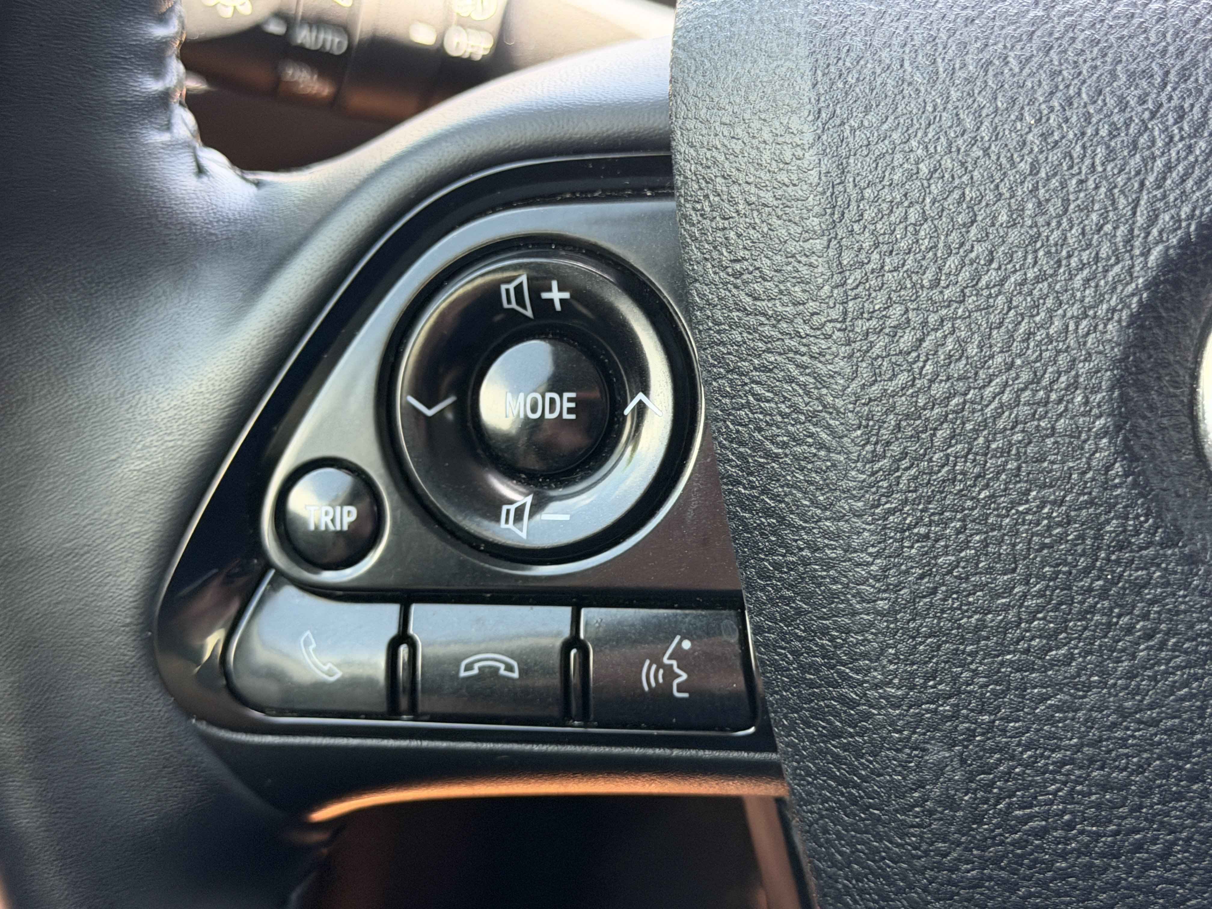 Used 2021 Toyota Prius FWD image 33