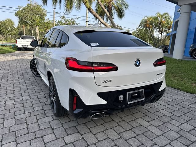 Used 2022 BMW X4 xDrive30i w/ M Sport Package AWD/4WD image 12