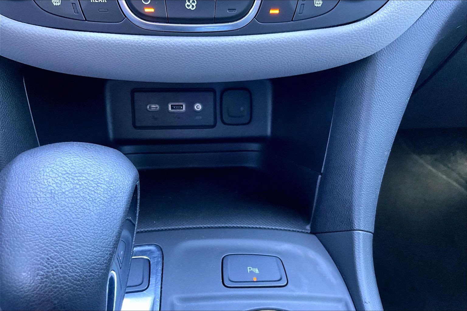 Used 2024 Chevrolet Equinox LT AWD/4WD image 22