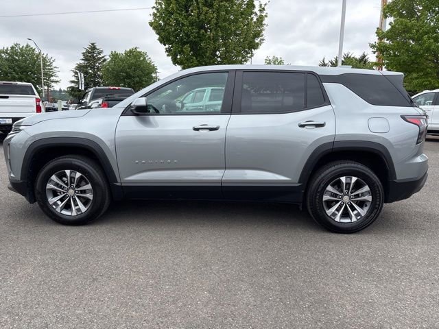 Used 2025 Chevrolet Equinox LT FWD image 2