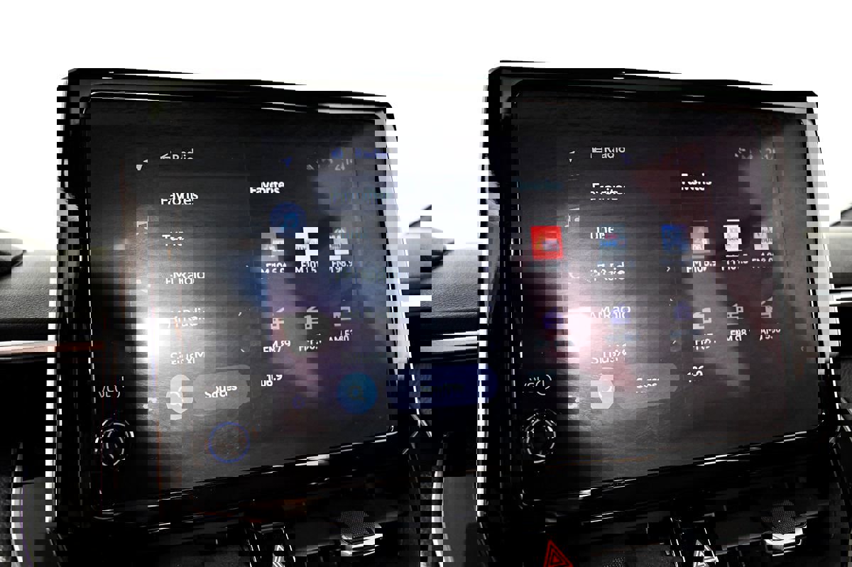 Used 2023 Toyota Corolla XSE w/ Carpet Mat Package (TMS) image 27