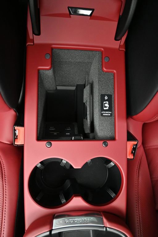 New 2026 Porsche Macan S image 25