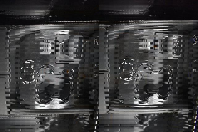 Used 2023 Nissan Rogue SL w/ SL Premium Package image 32