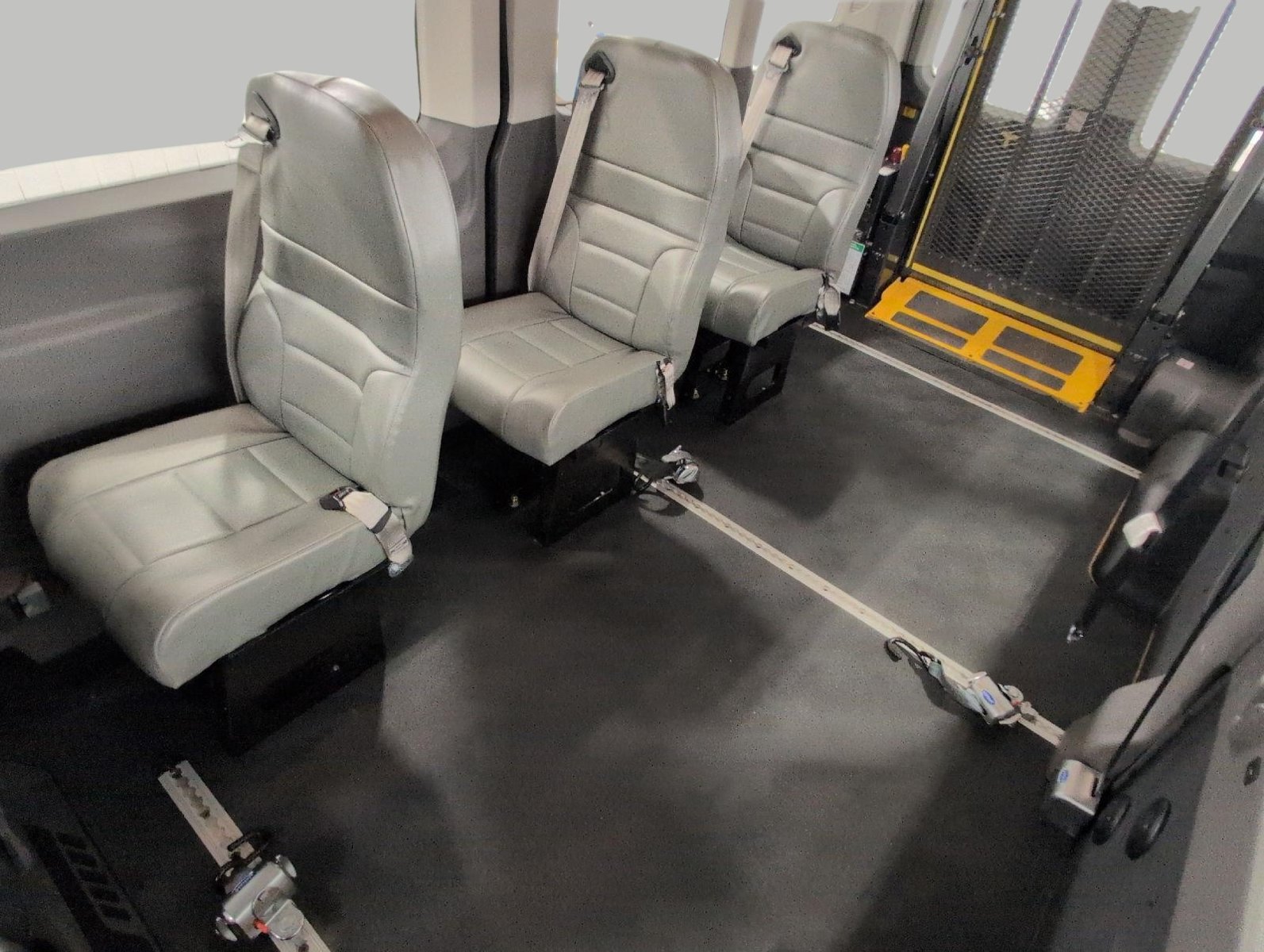 Used 2020 Ford Transit 350 XL RWD image 18