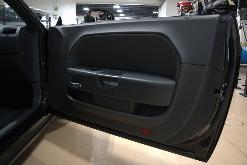 Used 2009 Dodge Challenger R/T RWD image 39