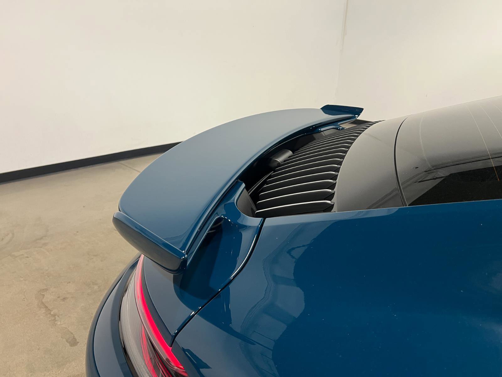Used 2024 Porsche 911 Turbo w/ 911 Turbo Sportdesign Package AWD/4WD image 38