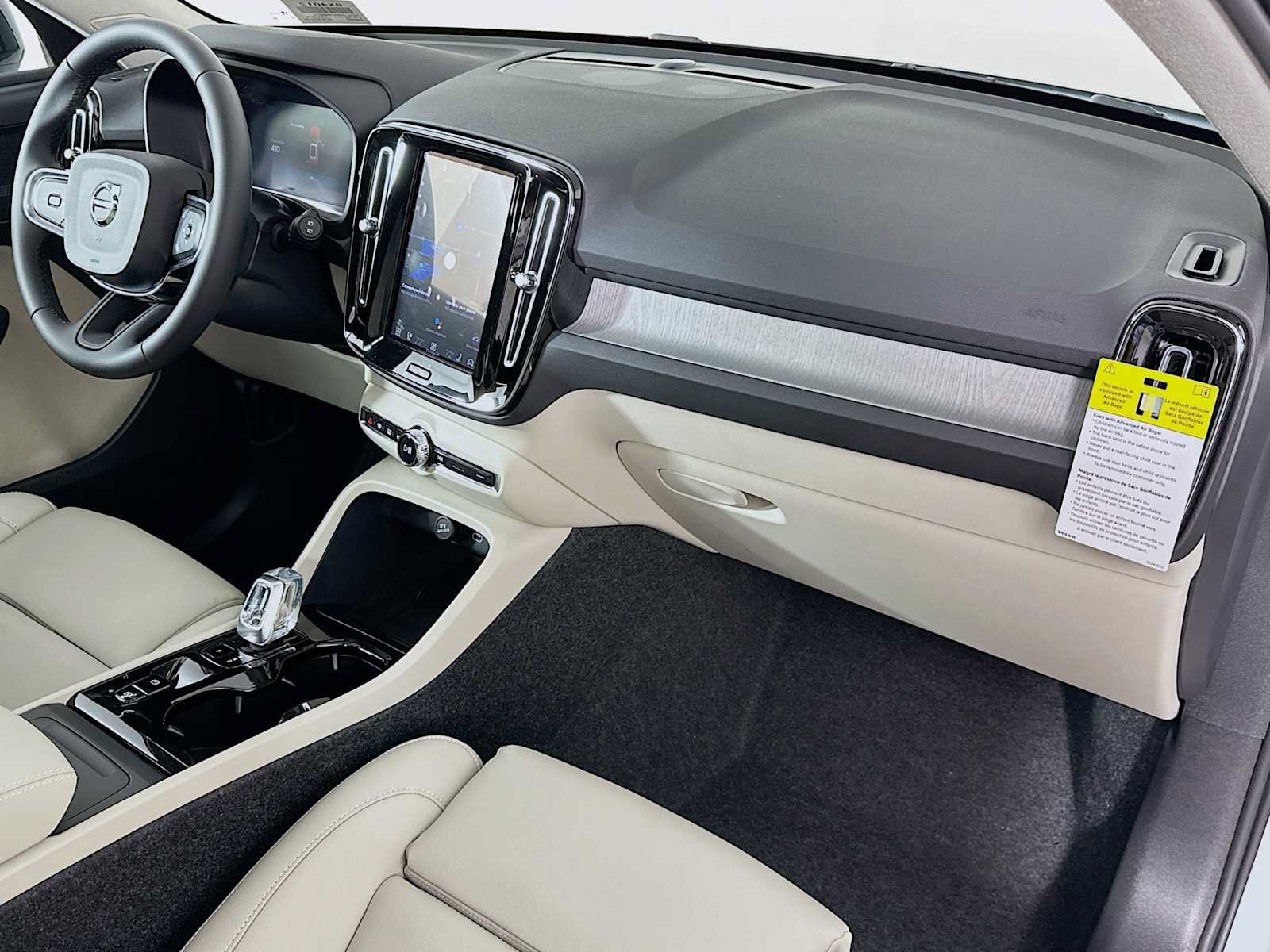 New 2026 Volvo XC40 B5 Plus w/ Protection Package Premier image 28