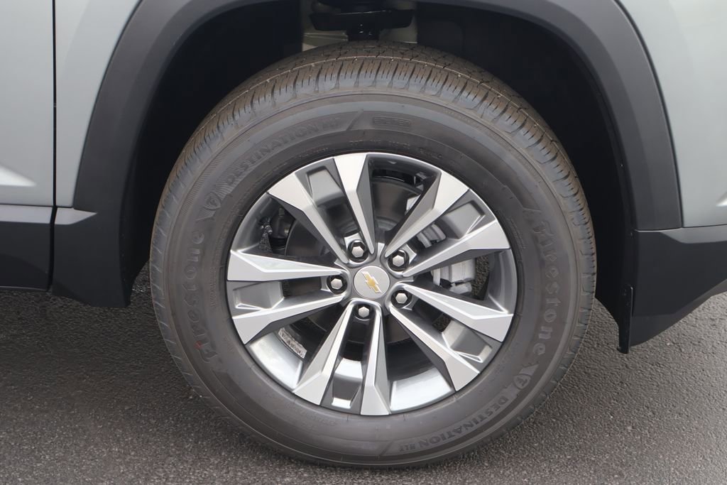 New 2026 Chevrolet Equinox LT w/ Convenience Package II FWD image 11