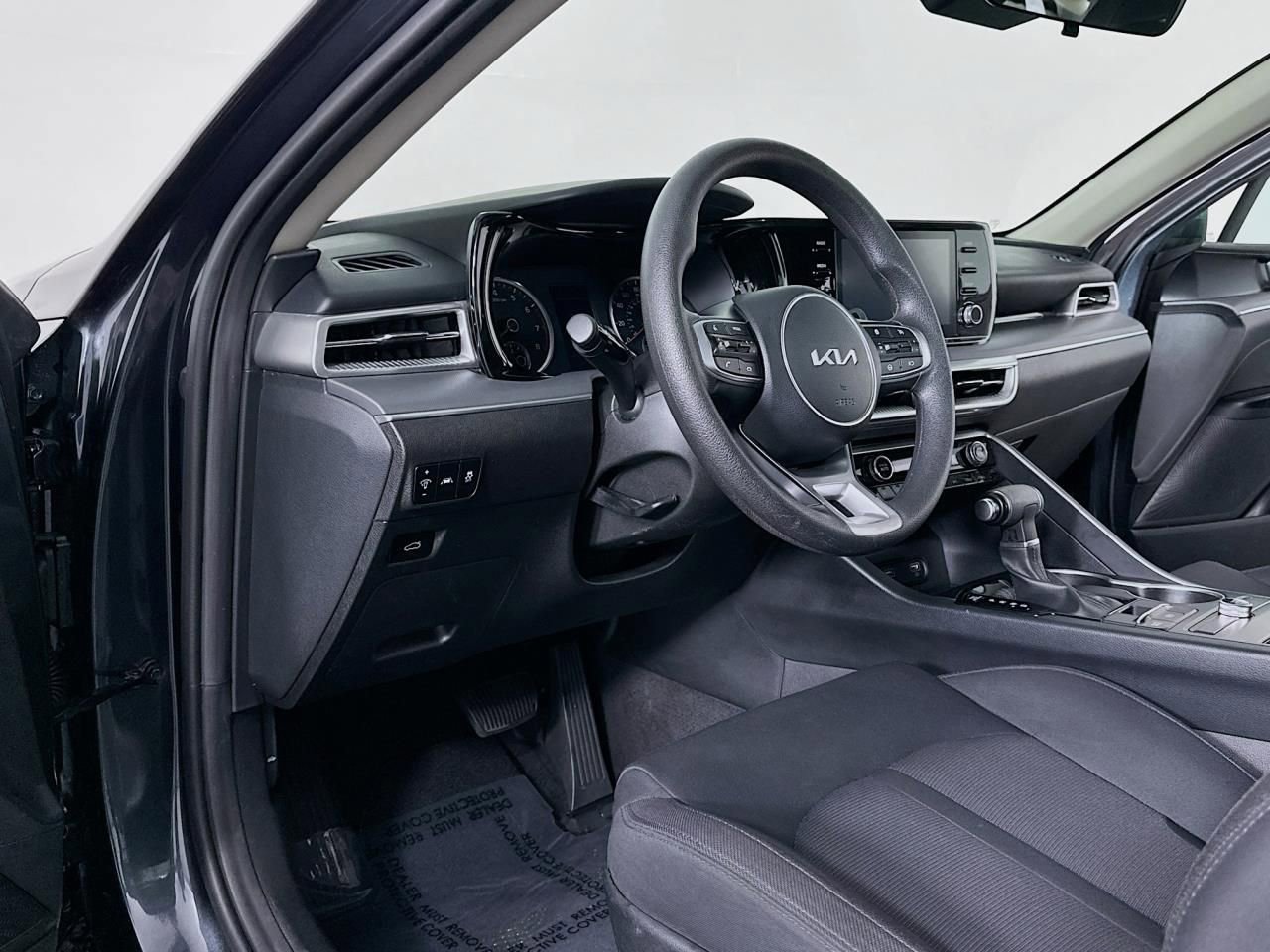 Used 2023 Kia K5 LXS image 11