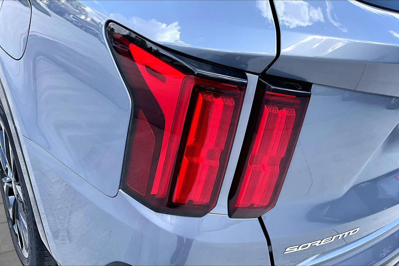 Certified 2023 Kia Sorento SX AWD/4WD image 26