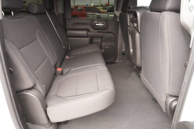 Used 2021 Chevrolet Silverado 2500 Custom w/ Custom Value Package image 15