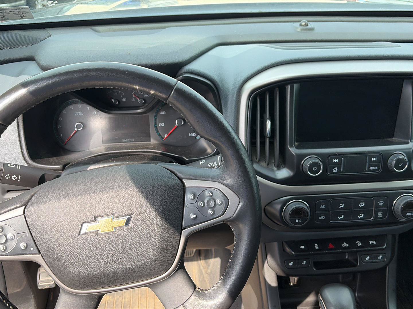 Used 2022 Chevrolet Colorado Z71 AWD/4WD image 18