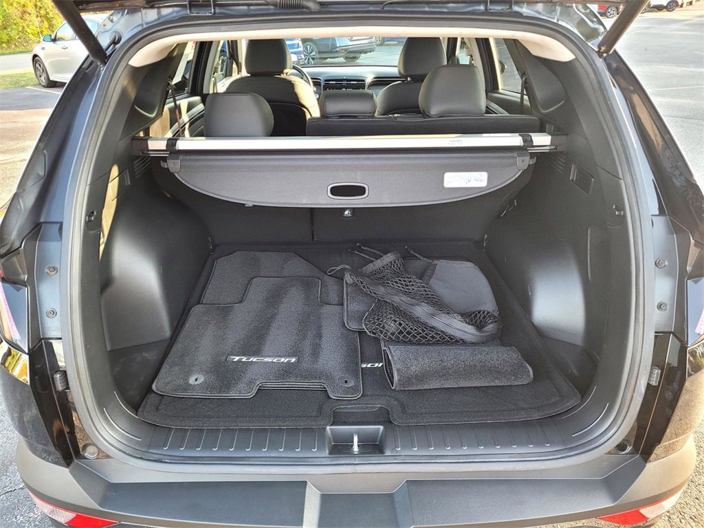 Certified 2023 Hyundai Tucson Limited w/ Cargo Package image 17