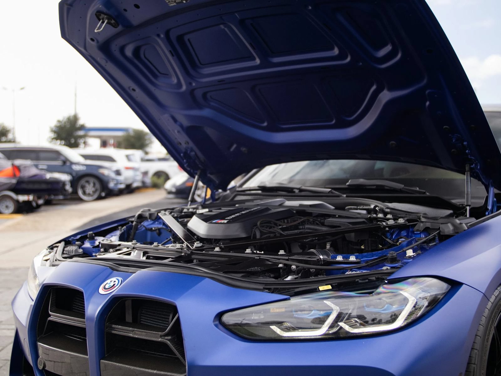 Used 2022 BMW M4 Competition w/ M Carbon Exterior Package RWD image 30