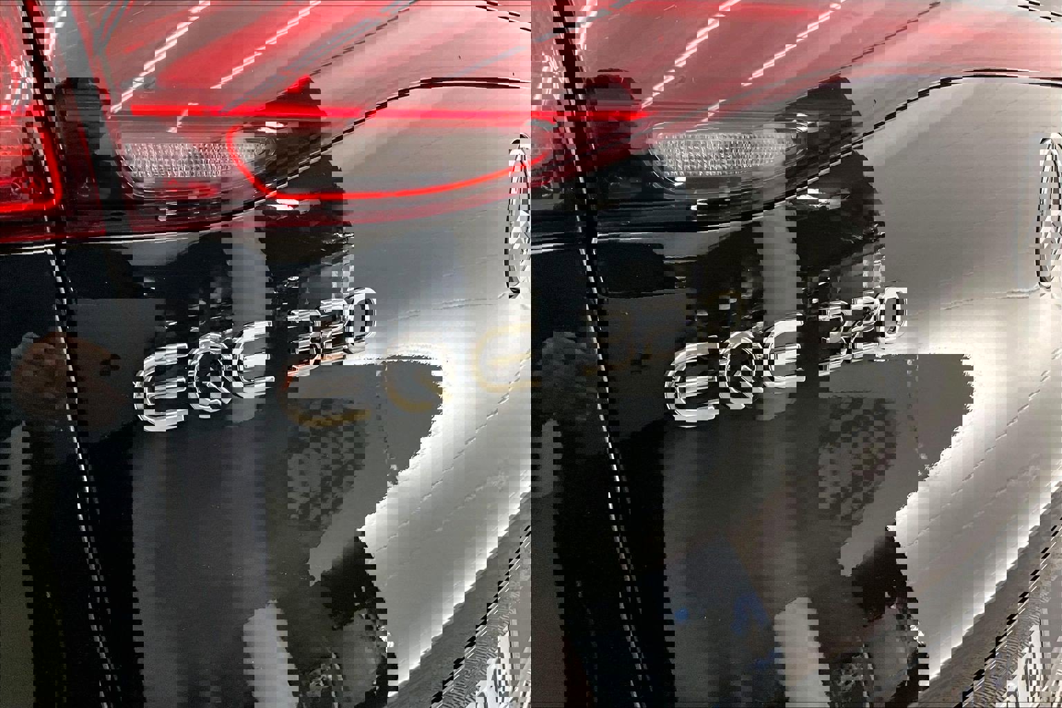 Used 2026 Mercedes-Benz EQE 320 4MATIC SUV image 32