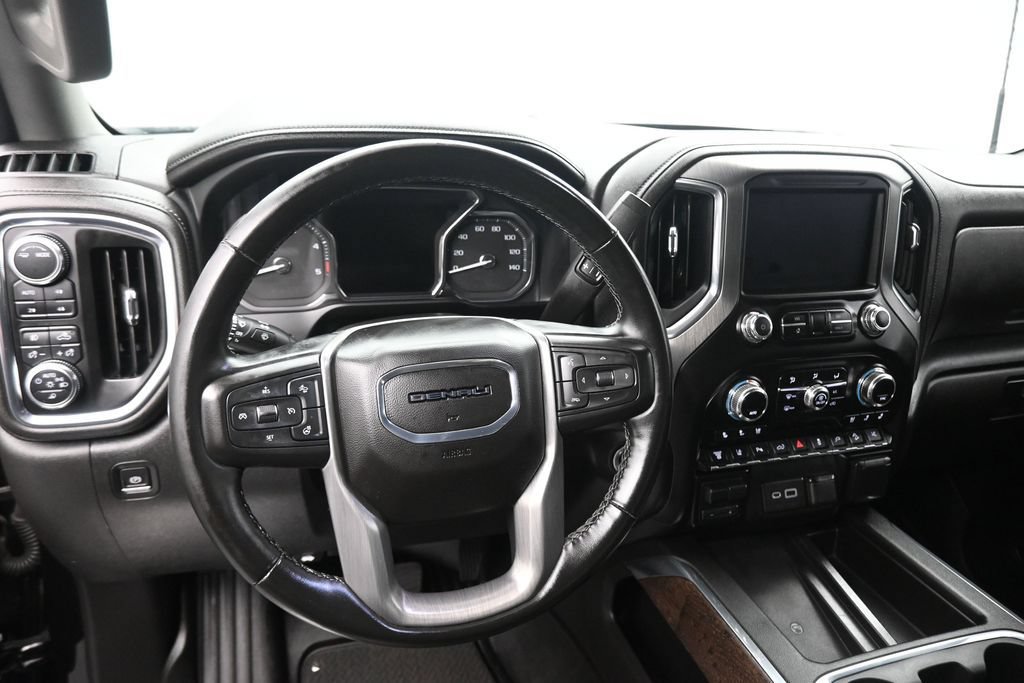 Used 2023 GMC Sierra 2500 Denali w/ Denali Black Diamond Edition AWD/4WD image 15