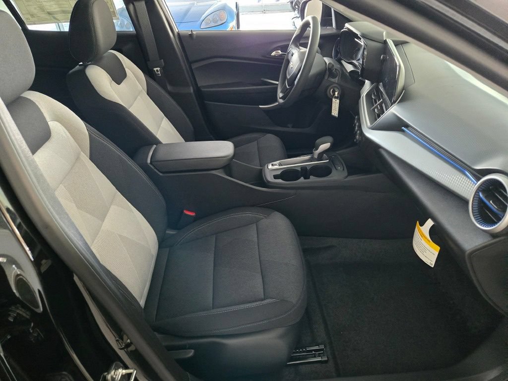 New 2026 Chevrolet Trax LS w/ LS Convenience Package FWD image 5