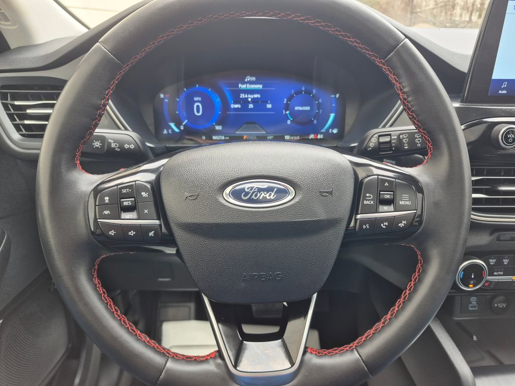 Certified 2022 Ford Escape SEL w/ SEL Stealth AWD Package image 18