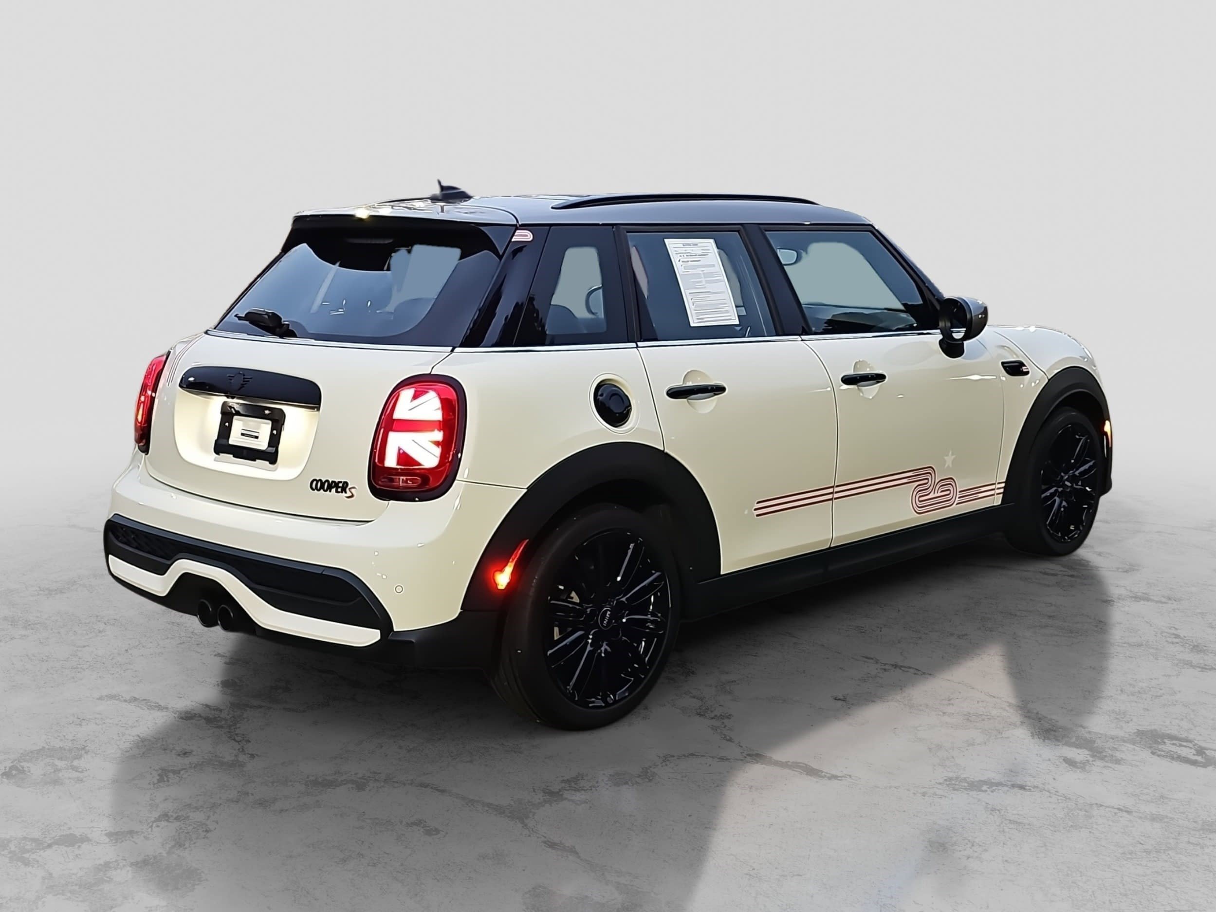 Used 2023 MINI Cooper S image 5