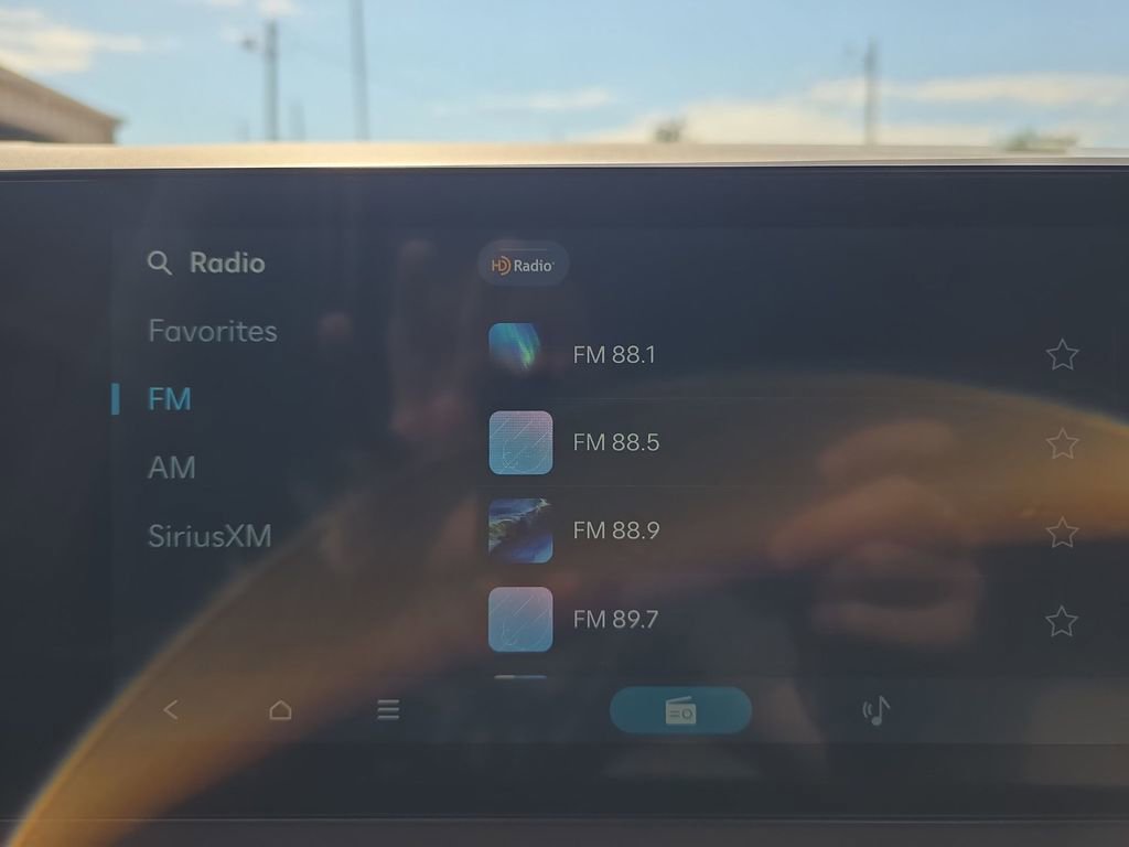 New 2025 Hyundai Tucson Limited image 28