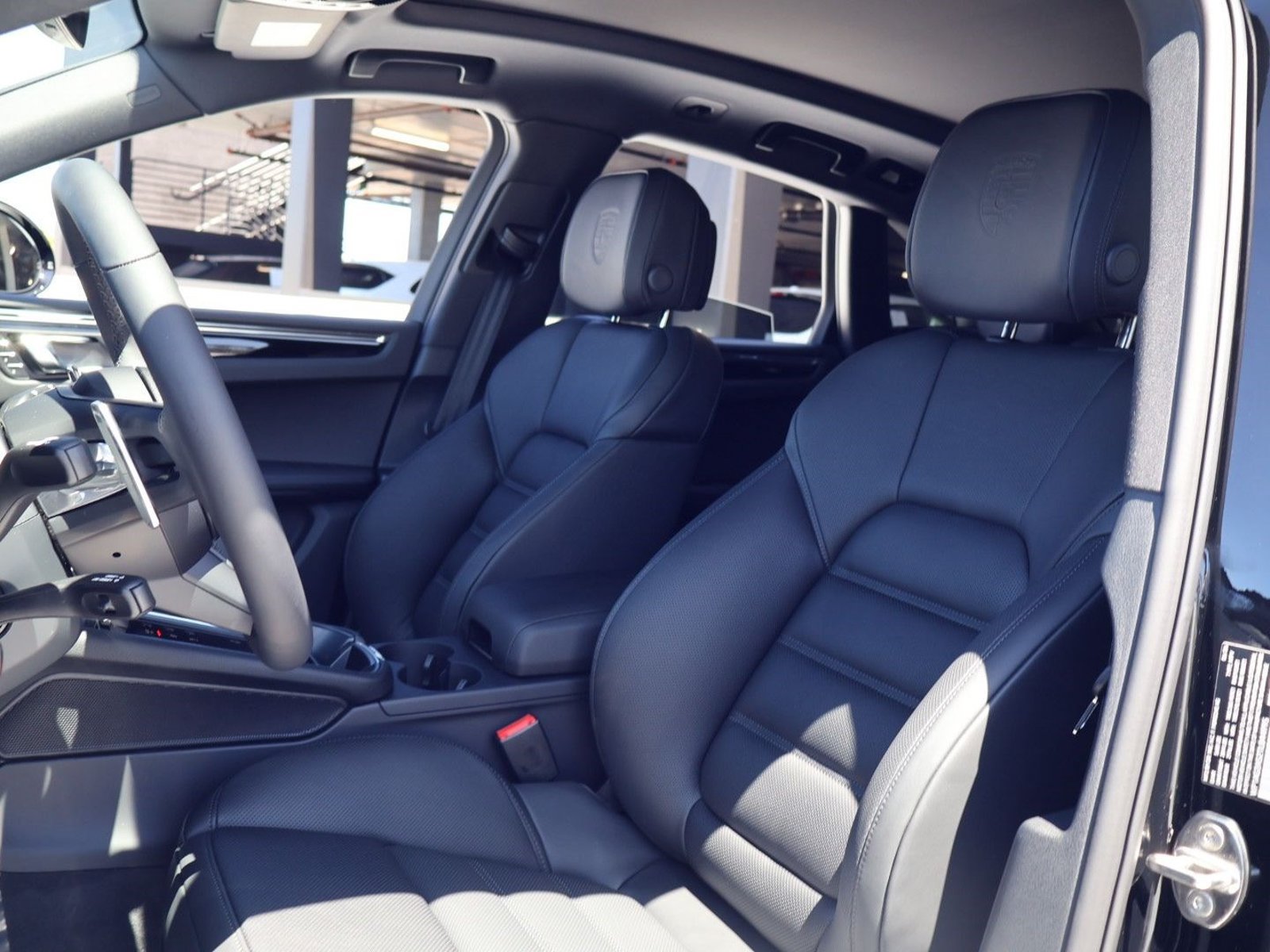 New 2026 Porsche Macan S AWD/4WD image 5