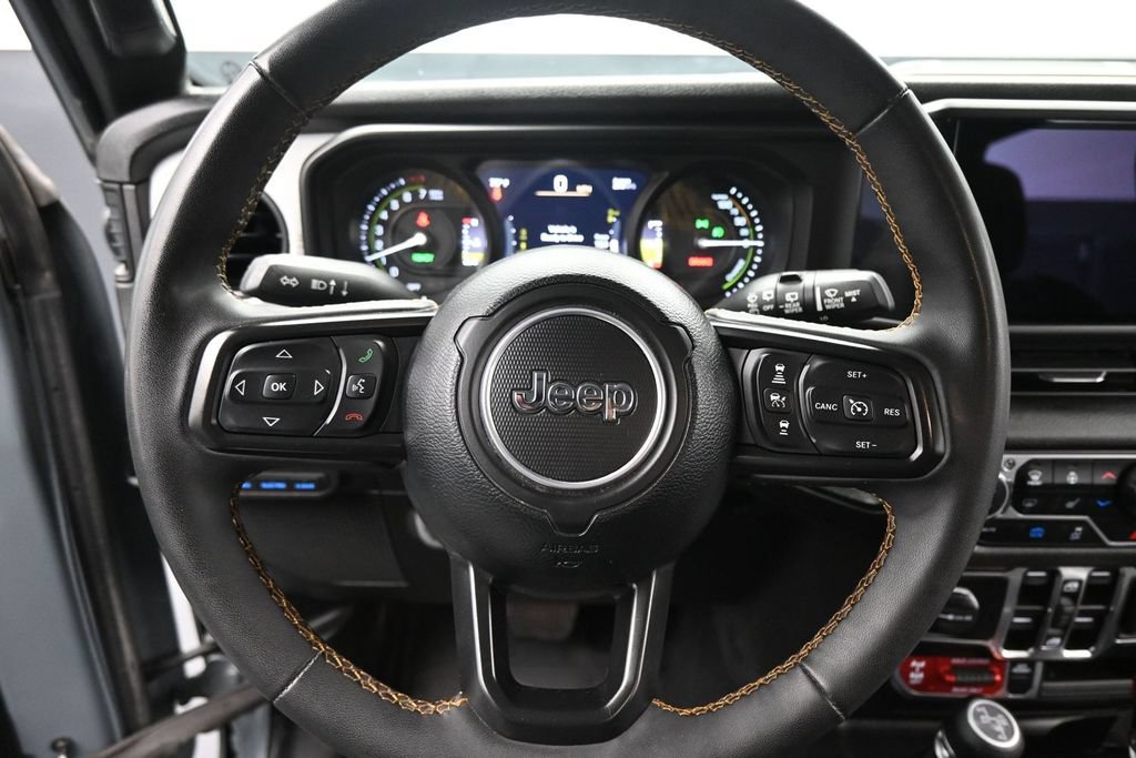 Used 2024 Jeep Wrangler Unlimited AWD/4WD image 14