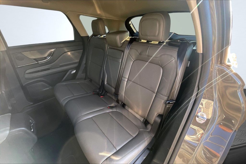 Used 2025 Lincoln Corsair Reserve FWD image 23