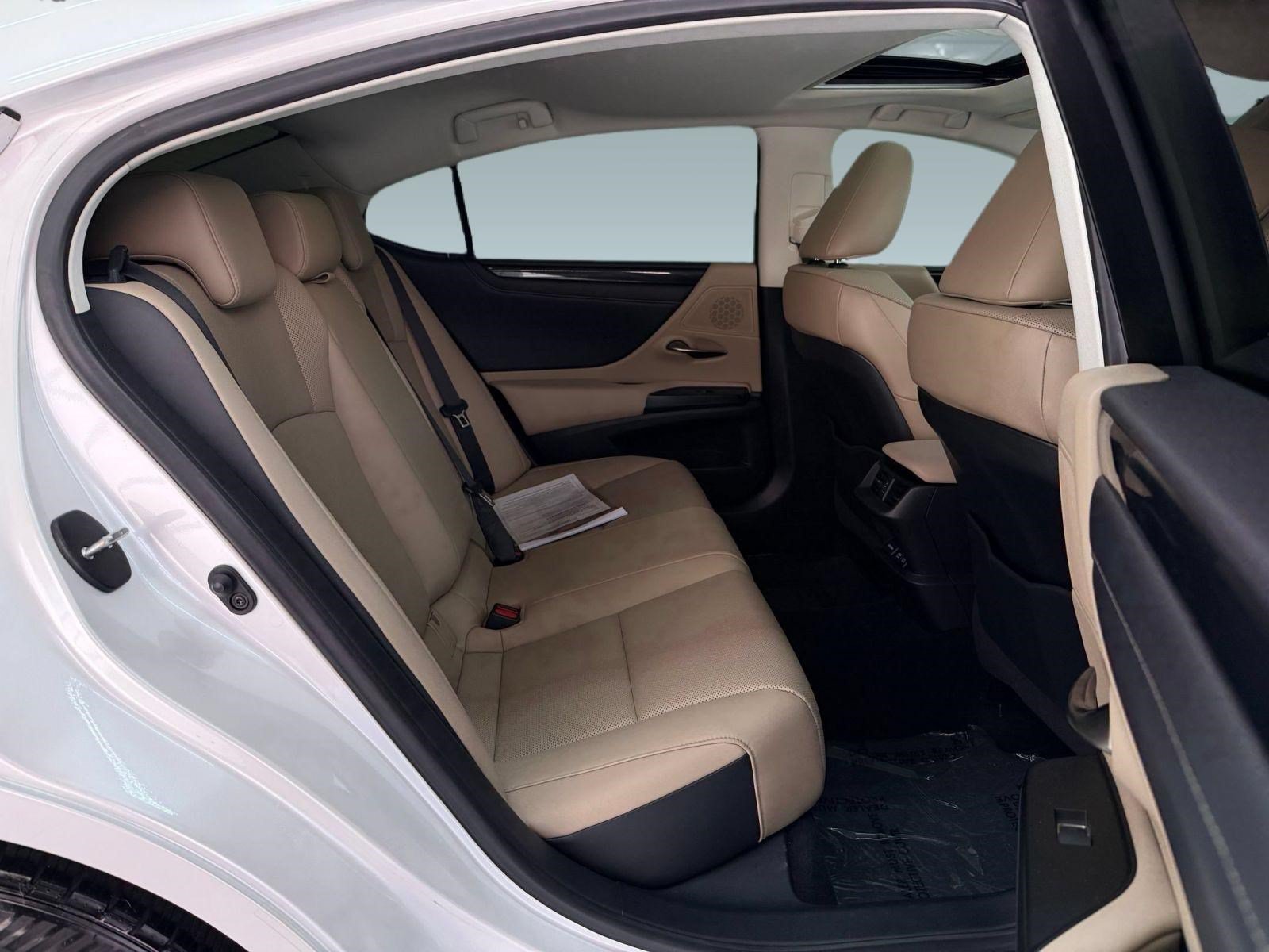Used 2021 Lexus ES 350 w/ Accessory Package FWD image 29