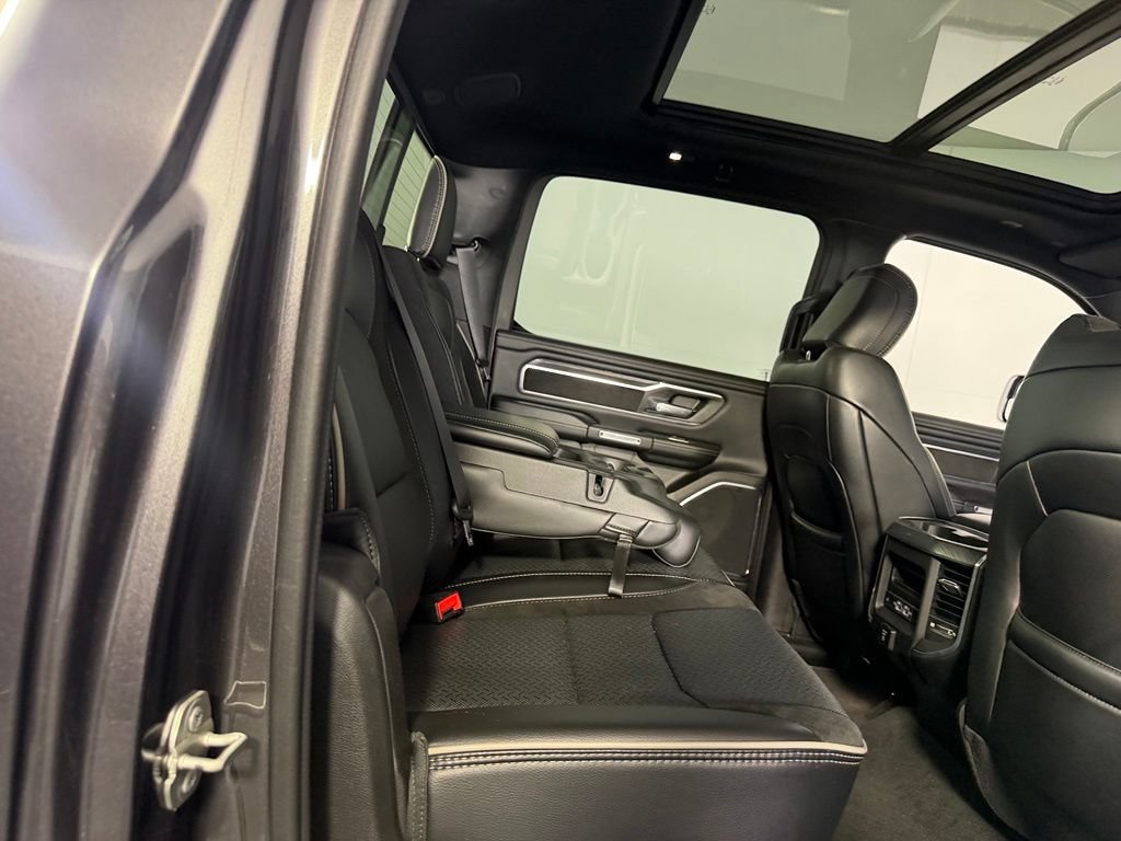 Used 2024 RAM 1500 Laramie AWD/4WD image 29