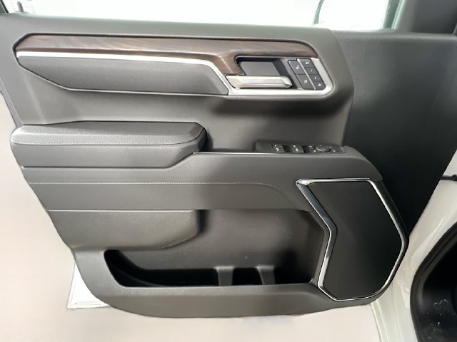 Used 2026 GMC Sierra 1500 SLT AWD/4WD image 32